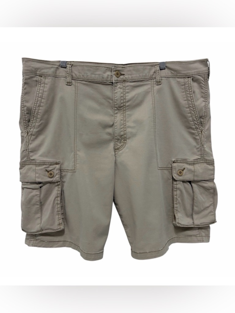 Lee Khaki Medium Weight Canvas Cotton Bermuda Cargo Shorts - Like New - 42”W